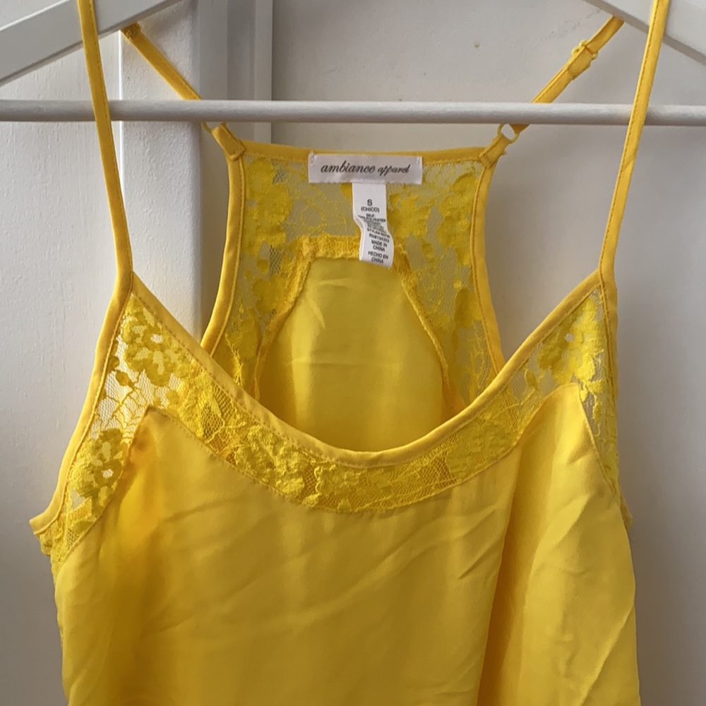 Yellow top - Picture 2 of 2